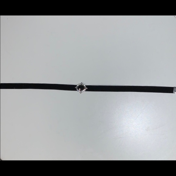 Chokers - Picture 3 of 3